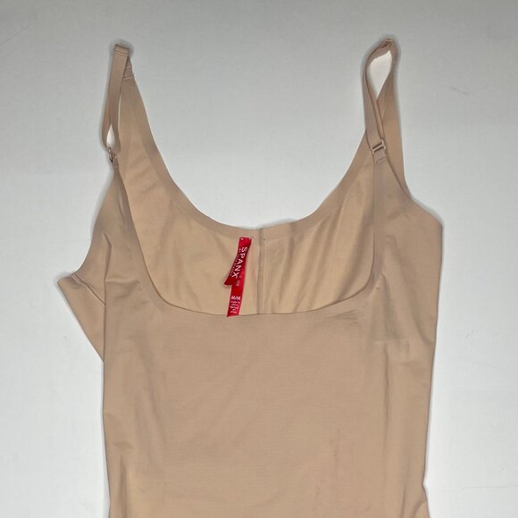 Spanx Women's Thinstincts Open-Bust Mid-Thigh Shaper Bodysuit Size Medium - Picture 3 of 13